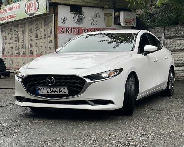 Білий Мазда 3, об'ємом двигуна 2.49 л та пробігом 95 тис. км за 16999 $, фото 1 на Automoto.ua