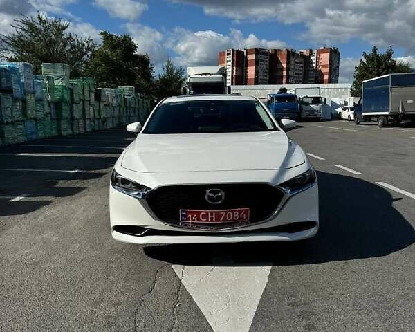 Белый Мазда 3, объемом двигателя 2.49 л и пробегом 97 тыс. км за 18500 $, фото 1 на Automoto.ua