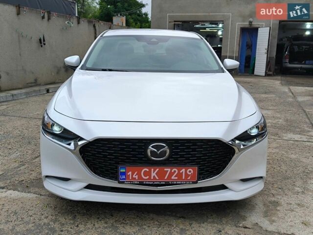 Белый Мазда 3, объемом двигателя 2.49 л и пробегом 56 тыс. км за 17500 $, фото 1 на Automoto.ua