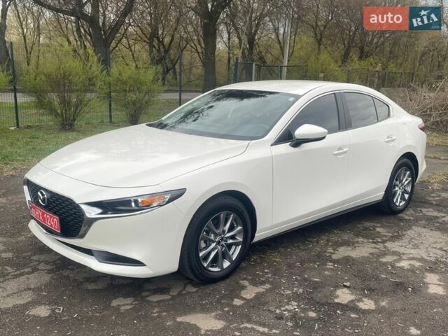 Білий Мазда 3, об'ємом двигуна 2.49 л та пробігом 11 тис. км за 19999 $, фото 1 на Automoto.ua
