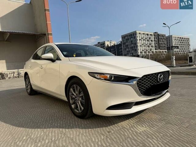 Белый Мазда 3, объемом двигателя 2.5 л и пробегом 14 тыс. км за 21500 $, фото 1 на Automoto.ua