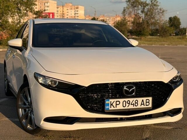 Белый Мазда 3, объемом двигателя 2.49 л и пробегом 8 тыс. км за 18500 $, фото 1 на Automoto.ua