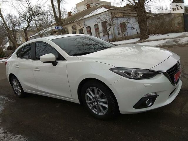 Білий Мазда 3, об'ємом двигуна 1.5 л та пробігом 71 тис. км за 16000 $, фото 1 на Automoto.ua