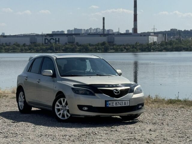 Бежевый Мазда 3, объемом двигателя 1.6 л и пробегом 250 тыс. км за 3950 $, фото 1 на Automoto.ua
