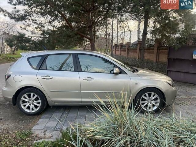 Бежевый Мазда 3, объемом двигателя 1.6 л и пробегом 163 тыс. км за 5000 $, фото 1 на Automoto.ua