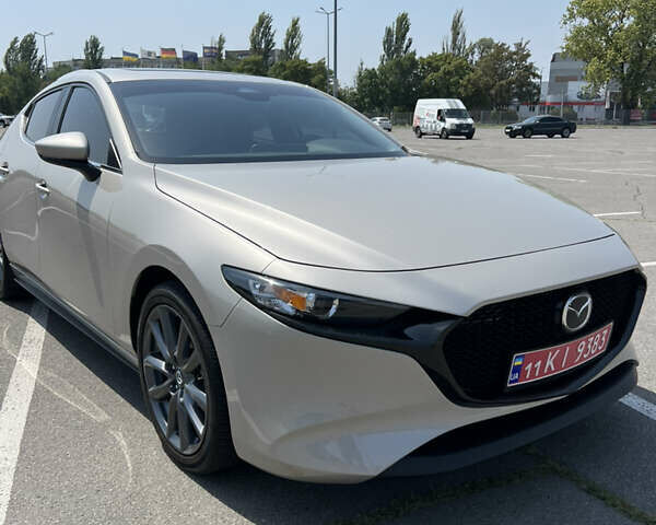 Бежевый Мазда 3, объемом двигателя 2.5 л и пробегом 15 тыс. км за 23499 $, фото 1 на Automoto.ua