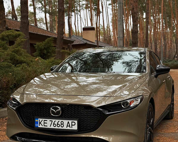 Бежевый Мазда 3, объемом двигателя 2.49 л и пробегом 16 тыс. км за 23000 $, фото 1 на Automoto.ua