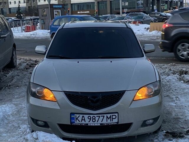 Бежевый Мазда 3, объемом двигателя 1.6 л и пробегом 300 тыс. км за 4100 $, фото 1 на Automoto.ua