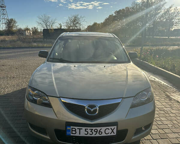 Мазда 3 2007 у Миколаєві на Automoto.ua Бежевий Мазда 3, об'ємом двигуна 1.6 л та пробігом 180 тис. км за 5300 $, фото 1 на Automoto.ua