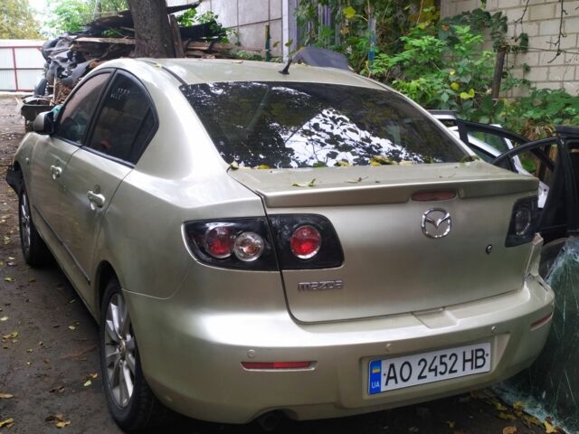Мазда 3 2007 в Дубно на Automoto.ua Бежевый Мазда 3, объемом двигателя 1.6 л и пробегом 100 тыс. км за 400 $, фото 1 на Automoto.ua