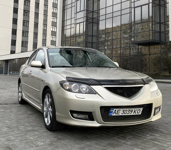 Бежевый Мазда 3, объемом двигателя 2 л и пробегом 214 тыс. км за 4750 $, фото 1 на Automoto.ua