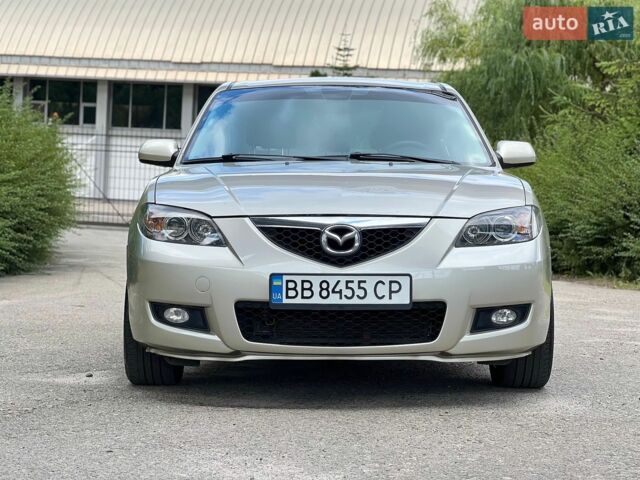 Бежевый Мазда 3, объемом двигателя 1.6 л и пробегом 170 тыс. км за 5800 $, фото 1 на Automoto.ua