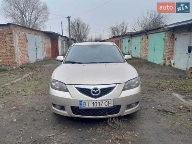 Бежевый Мазда 3, объемом двигателя 1.6 л и пробегом 200 тыс. км за 4500 $, фото 1 на Automoto.ua