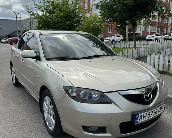 Бежевий Мазда 3, об'ємом двигуна 1.6 л та пробігом 166 тис. км за 7800 $, фото 1 на Automoto.ua