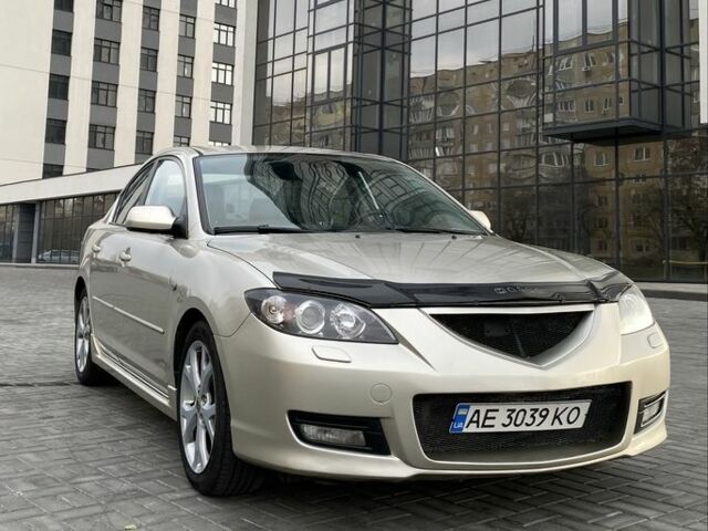 Бежевый Мазда 3, объемом двигателя 2 л и пробегом 214 тыс. км за 4750 $, фото 1 на Automoto.ua