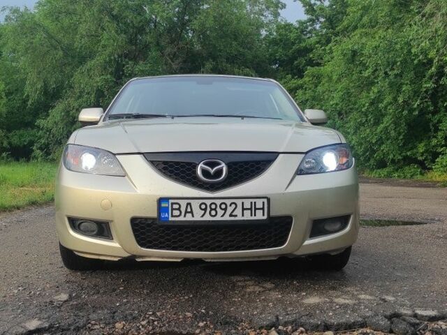 Бежевий Мазда 3, об'ємом двигуна 1.6 л та пробігом 140 тис. км за 3900 $, фото 1 на Automoto.ua
