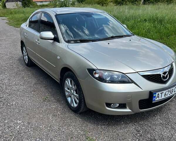 Бежевый Мазда 3, объемом двигателя 1.6 л и пробегом 96 тыс. км за 6200 $, фото 1 на Automoto.ua