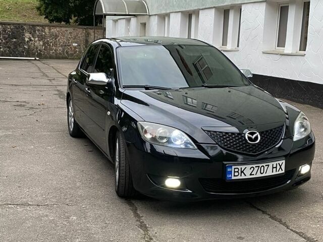 Черный Мазда 3, объемом двигателя 2 л и пробегом 315 тыс. км за 3500 $, фото 1 на Automoto.ua