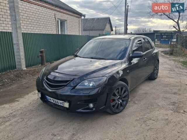 Черный Мазда 3, объемом двигателя 2 л и пробегом 300 тыс. км за 3000 $, фото 1 на Automoto.ua