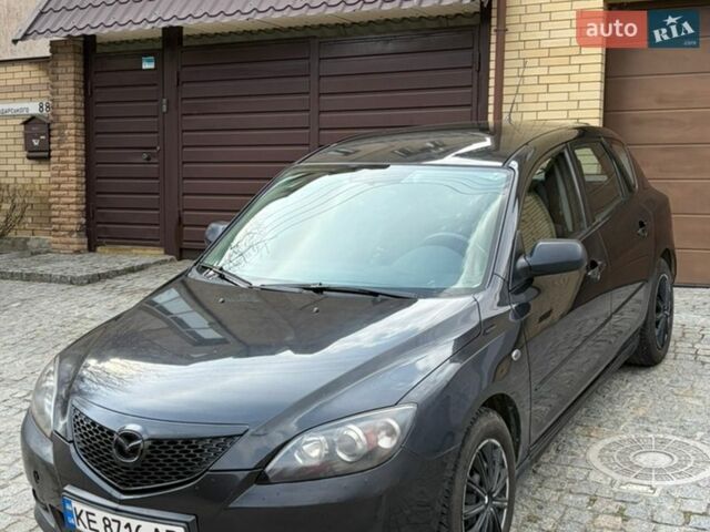 Черный Мазда 3, объемом двигателя 1.6 л и пробегом 360 тыс. км за 3899 $, фото 1 на Automoto.ua