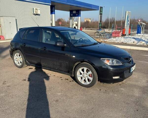 Черный Мазда 3, объемом двигателя 2 л и пробегом 279 тыс. км за 4700 $, фото 1 на Automoto.ua