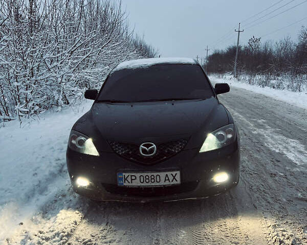 Черный Мазда 3, объемом двигателя 1.6 л и пробегом 136 тыс. км за 5500 $, фото 1 на Automoto.ua