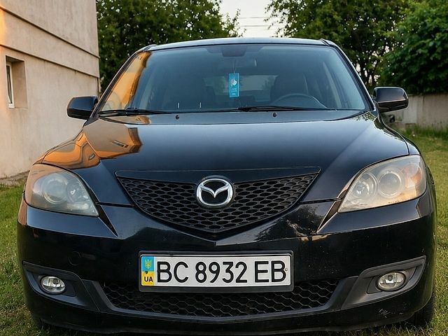 Черный Мазда 3, объемом двигателя 1.6 л и пробегом 190 тыс. км за 4500 $, фото 1 на Automoto.ua