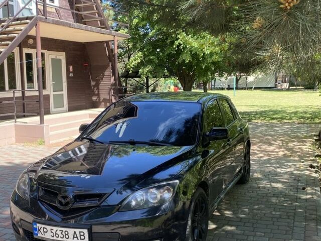 Черный Мазда 3, объемом двигателя 2 л и пробегом 450 тыс. км за 4200 $, фото 1 на Automoto.ua