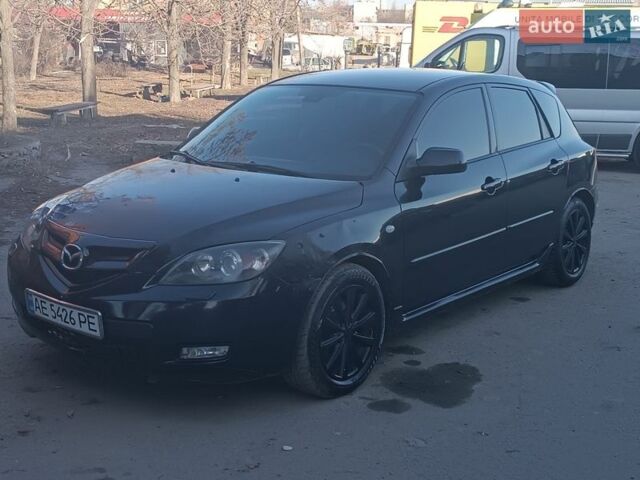 Черный Мазда 3, объемом двигателя 2 л и пробегом 163 тыс. км за 4000 $, фото 1 на Automoto.ua