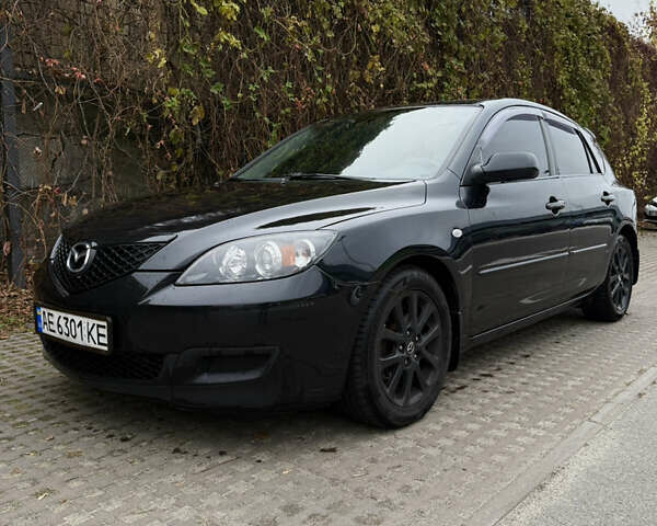 Черный Мазда 3, объемом двигателя 2 л и пробегом 274 тыс. км за 6800 $, фото 1 на Automoto.ua