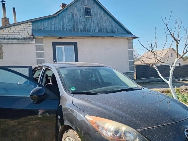 Черный Мазда 3, объемом двигателя 1.6 л и пробегом 236 тыс. км за 6500 $, фото 1 на Automoto.ua