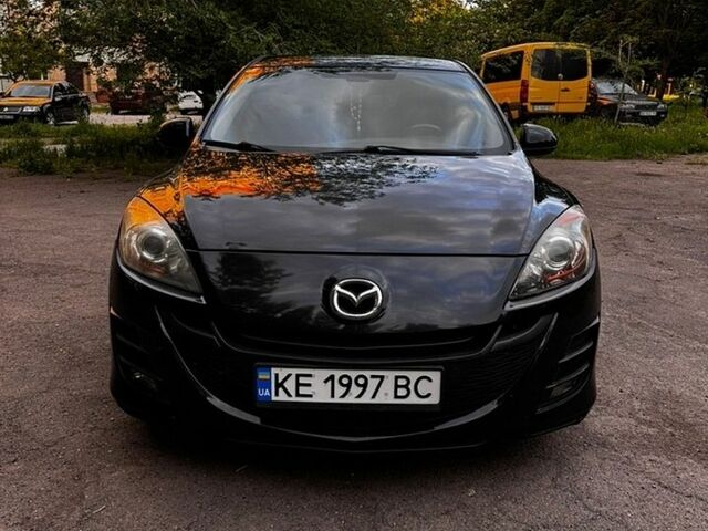 Чорний Мазда 3, об'ємом двигуна 1.6 л та пробігом 272 тис. км за 6000 $, фото 1 на Automoto.ua