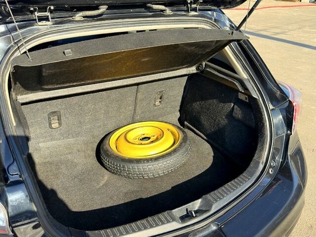 Черный Мазда 3, объемом двигателя 1.6 л и пробегом 282 тыс. км за 6500 $, фото 1 на Automoto.ua