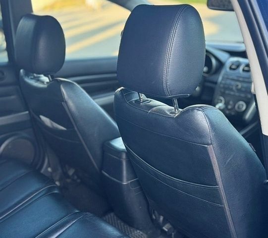 Черный Мазда 3, объемом двигателя 2 л и пробегом 183 тыс. км за 9500 $, фото 1 на Automoto.ua