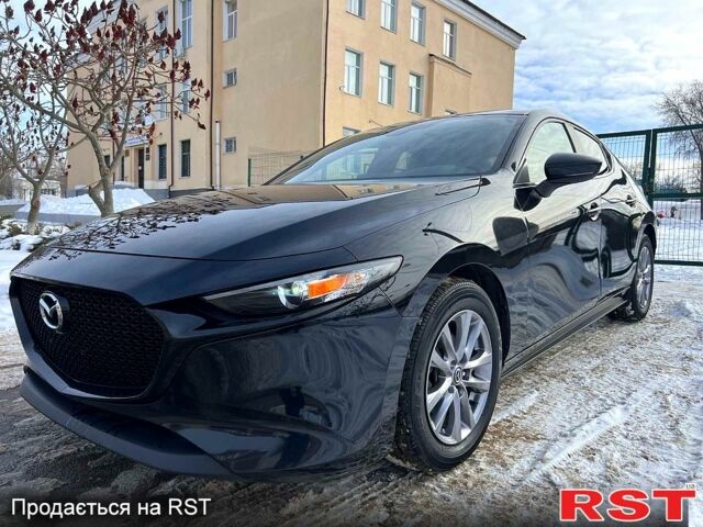 Чорний Мазда 3, об'ємом двигуна 2 л та пробігом 7300 тис. км за 15900 $, фото 1 на Automoto.ua