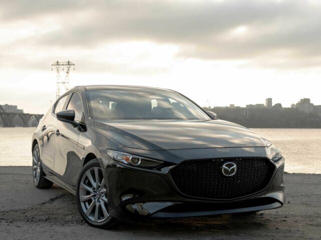 Черный Мазда 3, объемом двигателя 2.5 л и пробегом 1 тыс. км за 21500 $, фото 1 на Automoto.ua