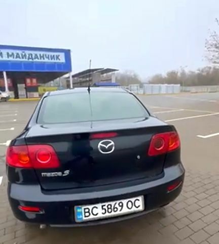 Черный Мазда 3, объемом двигателя 1.6 л и пробегом 377 тыс. км за 3300 $, фото 1 на Automoto.ua