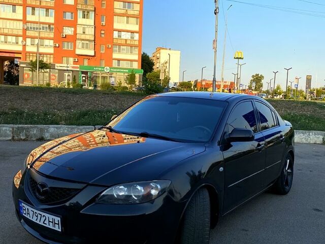 Черный Мазда 3, объемом двигателя 1.6 л и пробегом 300 тыс. км за 4800 $, фото 1 на Automoto.ua