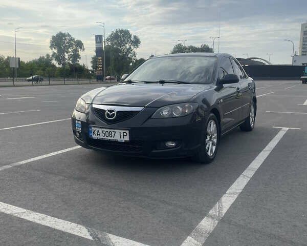 Черный Мазда 3, объемом двигателя 1.6 л и пробегом 271 тыс. км за 4500 $, фото 1 на Automoto.ua