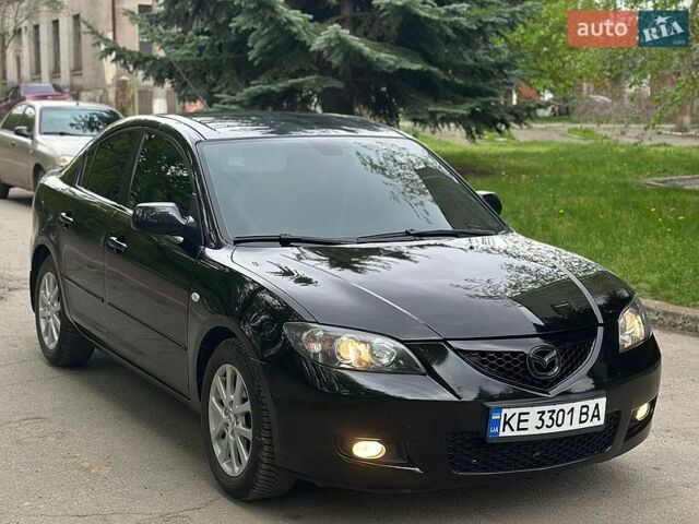 Черный Мазда 3, объемом двигателя 1.6 л и пробегом 186 тыс. км за 5600 $, фото 1 на Automoto.ua
