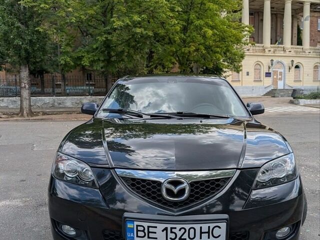Черный Мазда 3, объемом двигателя 1.6 л и пробегом 220 тыс. км за 5500 $, фото 1 на Automoto.ua