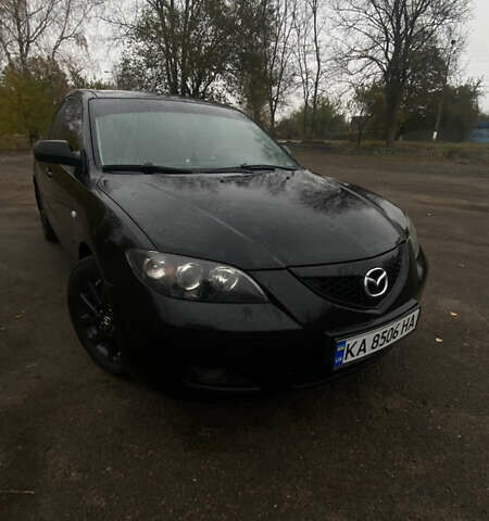 Черный Мазда 3, объемом двигателя 2 л и пробегом 182 тыс. км за 5500 $, фото 1 на Automoto.ua