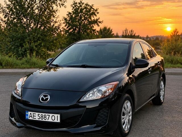 Черный Мазда 3, объемом двигателя 2 л и пробегом 186 тыс. км за 7700 $, фото 1 на Automoto.ua