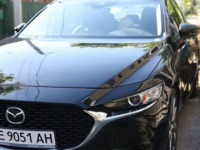 Чорний Мазда 3, об'ємом двигуна 2.49 л та пробігом 54 тис. км за 18499 $, фото 1 на Automoto.ua