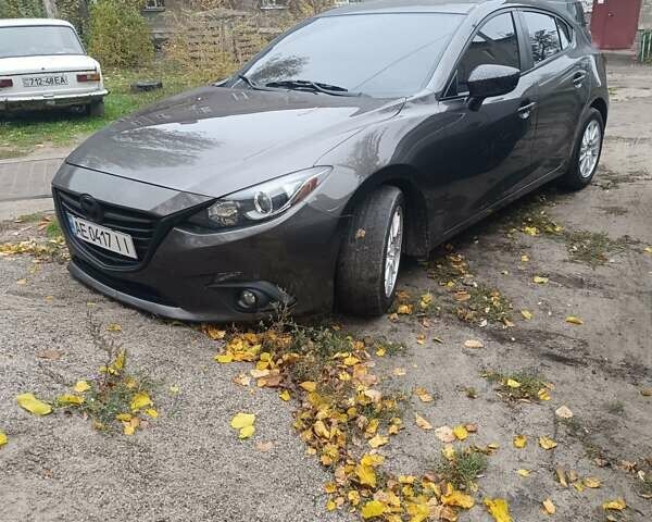 Коричневый Мазда 3, объемом двигателя 2 л и пробегом 200 тыс. км за 8500 $, фото 1 на Automoto.ua