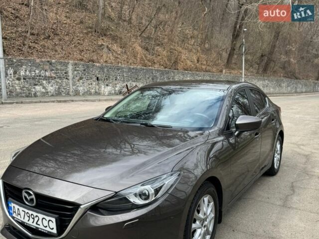 Коричневый Мазда 3, объемом двигателя 1.5 л и пробегом 106 тыс. км за 14300 $, фото 1 на Automoto.ua