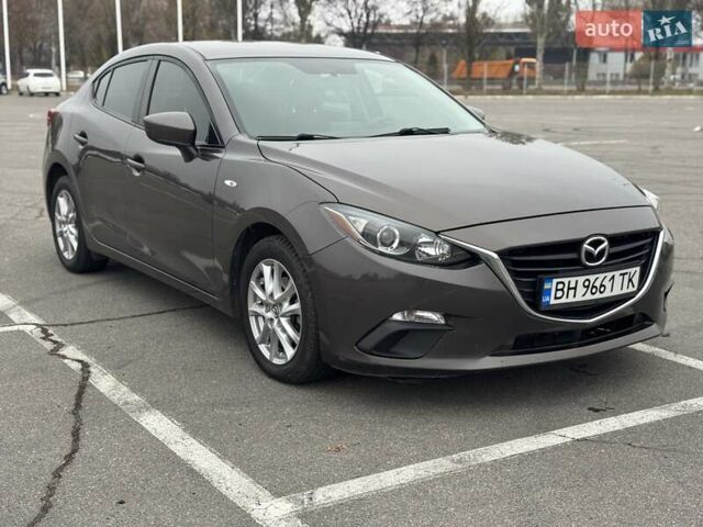 Коричневый Мазда 3, объемом двигателя 2 л и пробегом 175 тыс. км за 9999 $, фото 1 на Automoto.ua