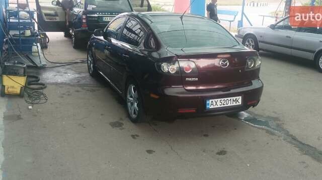 Красный Мазда 3, объемом двигателя 2 л и пробегом 250 тыс. км за 4800 $, фото 1 на Automoto.ua