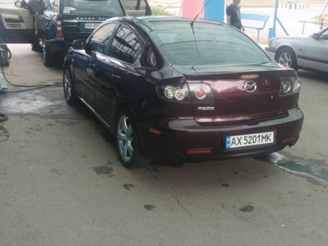 Червоний Мазда 3, об'ємом двигуна 2 л та пробігом 250 тис. км за 4800 $, фото 1 на Automoto.ua