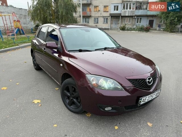 Красный Мазда 3, объемом двигателя 1.6 л и пробегом 320 тыс. км за 3650 $, фото 1 на Automoto.ua